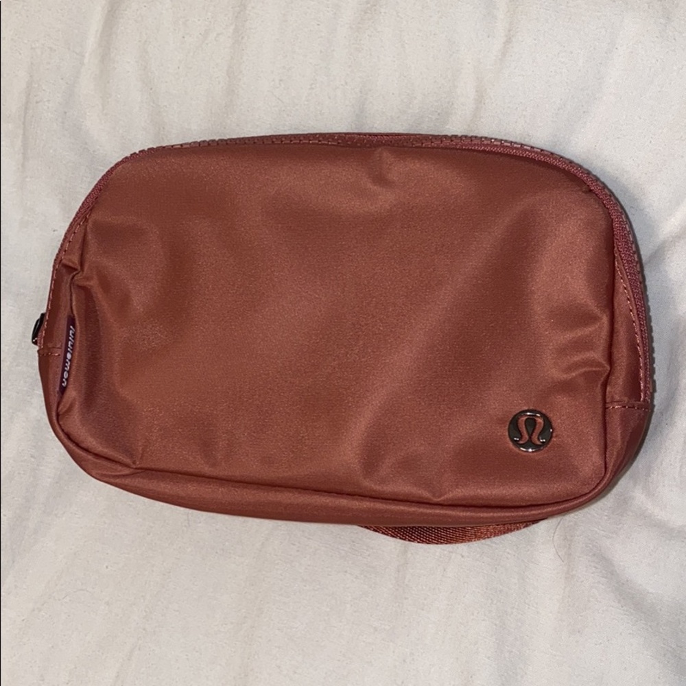 Everywhere belt bag